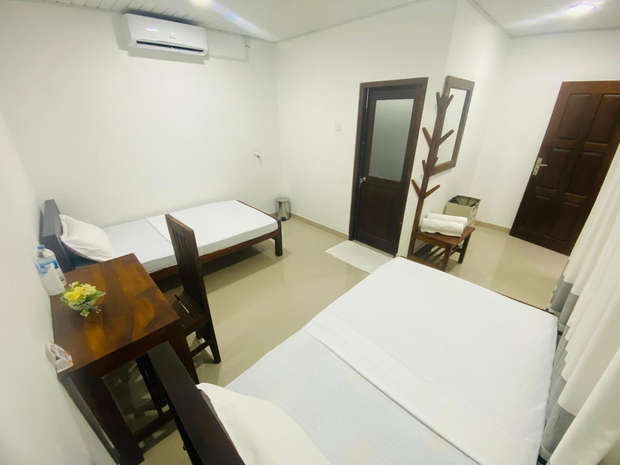Premium Cottages B&B Kurunegala Exterior photo