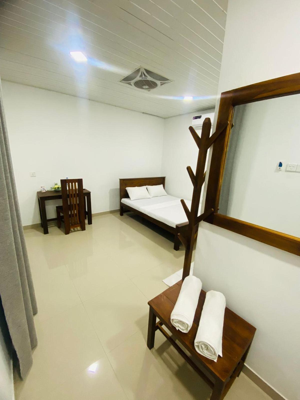 Premium Cottages B&B Kurunegala Exterior photo